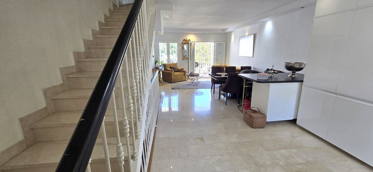 3 Bed Townhouse in Nueva Andalucía