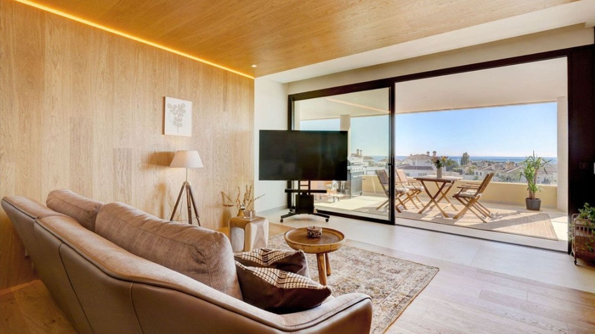 2 Bed Ground Floor Apartment in Higueron