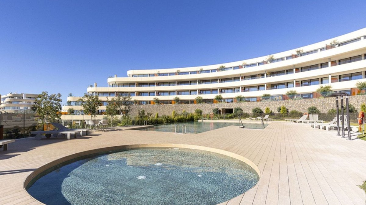 2 Bed Ground Floor Apartment in Higueron