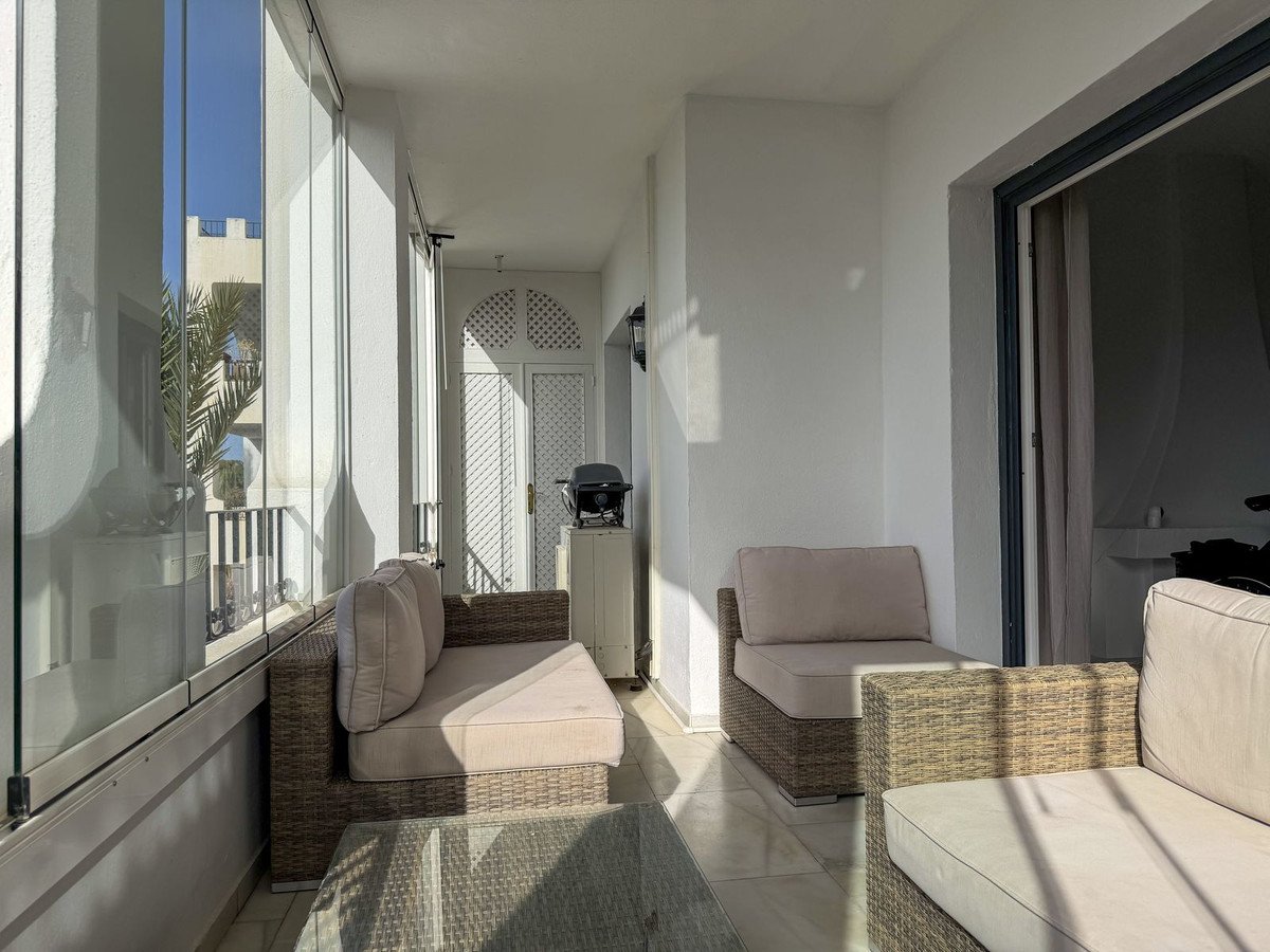3 Bed Middle Floor Apartment in Cabopino