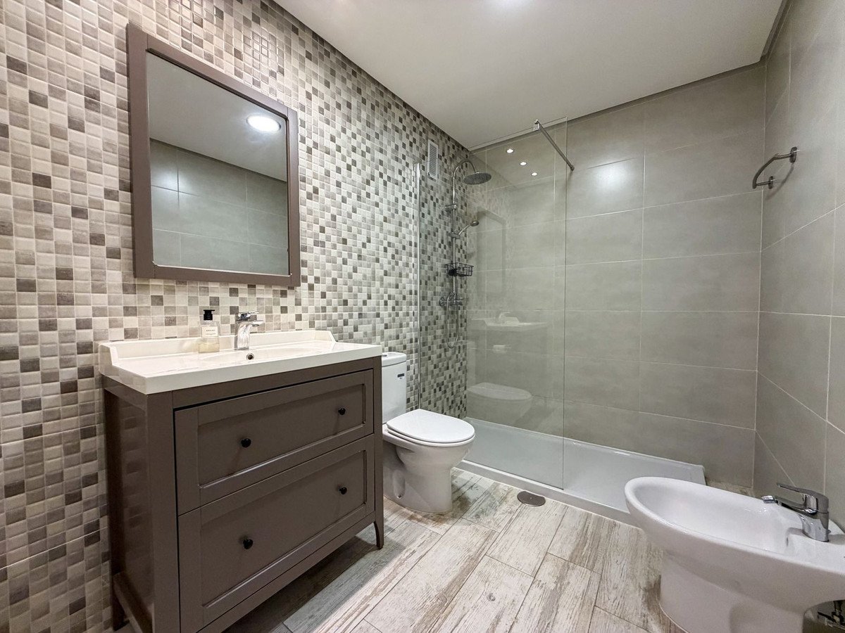 3 Bed Middle Floor Apartment in Cabopino