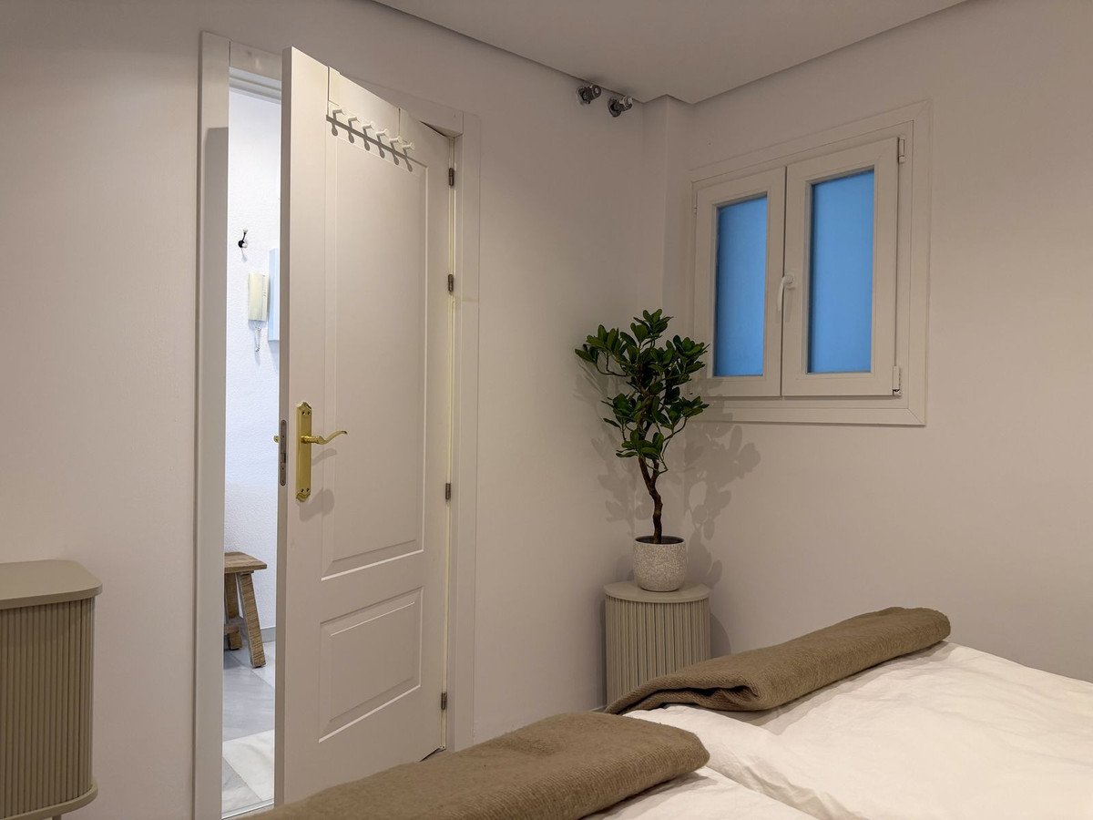 3 Bed Middle Floor Apartment in Cabopino