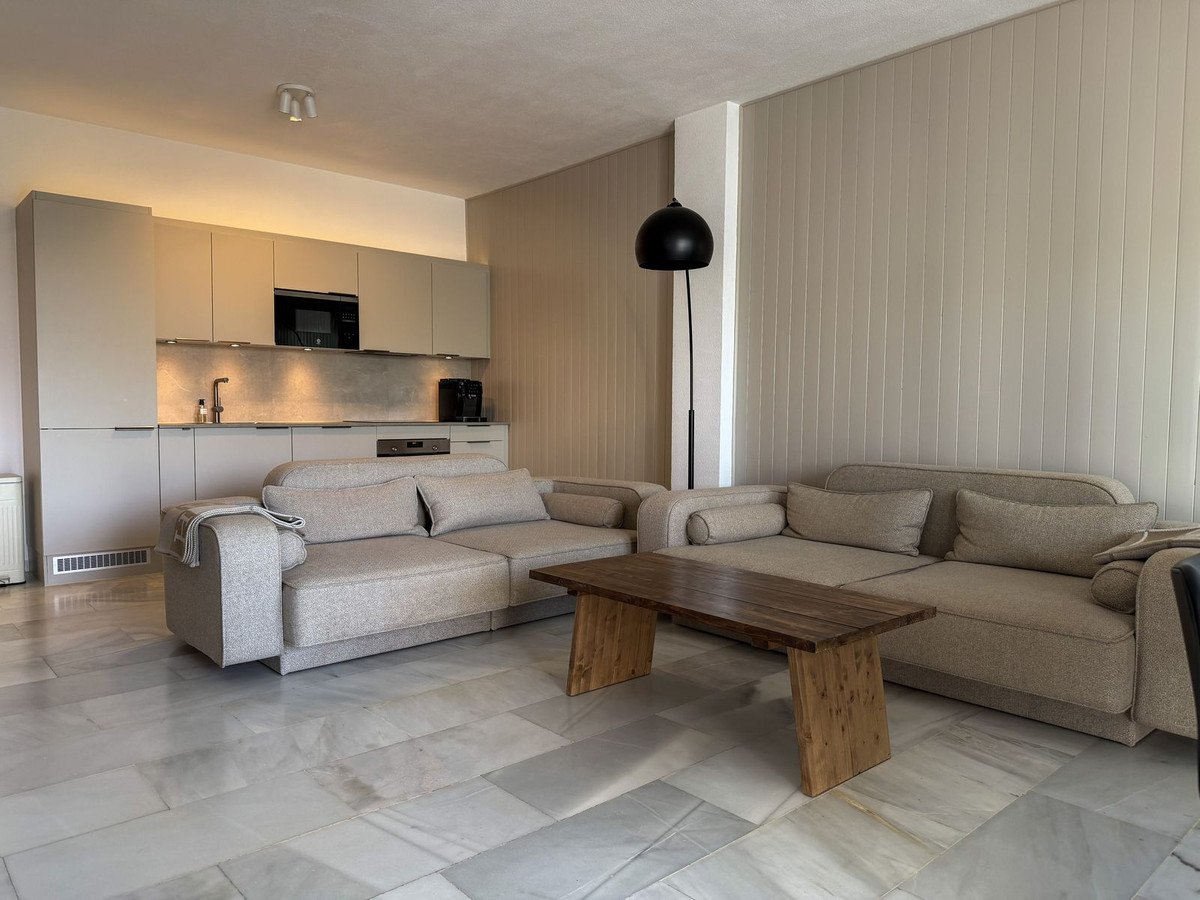 3 Bed Middle Floor Apartment in Cabopino