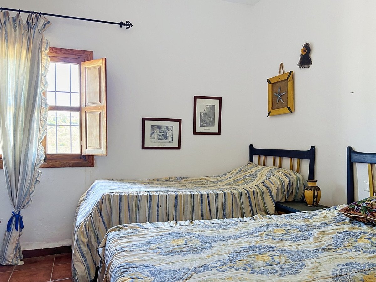 6 Bed Finca - Cortijo in Benamargosa