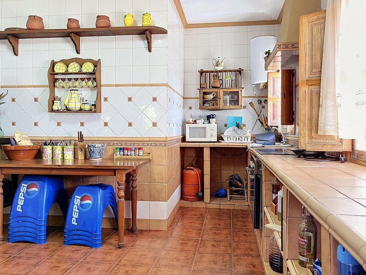 6 Bed Finca - Cortijo in Benamargosa