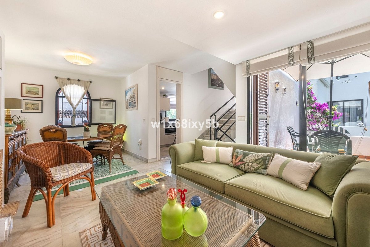 2 Bed Townhouse in Cancelada