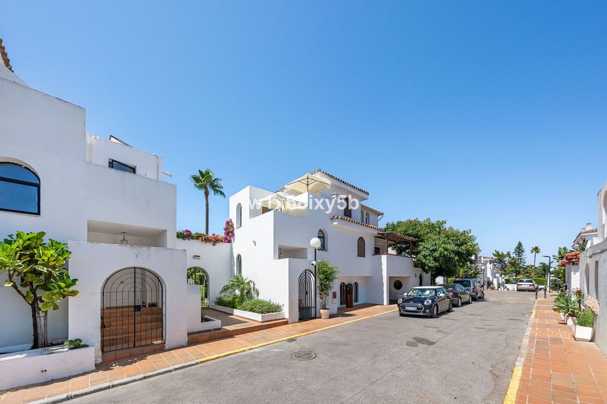2 Bed Townhouse in Cancelada
