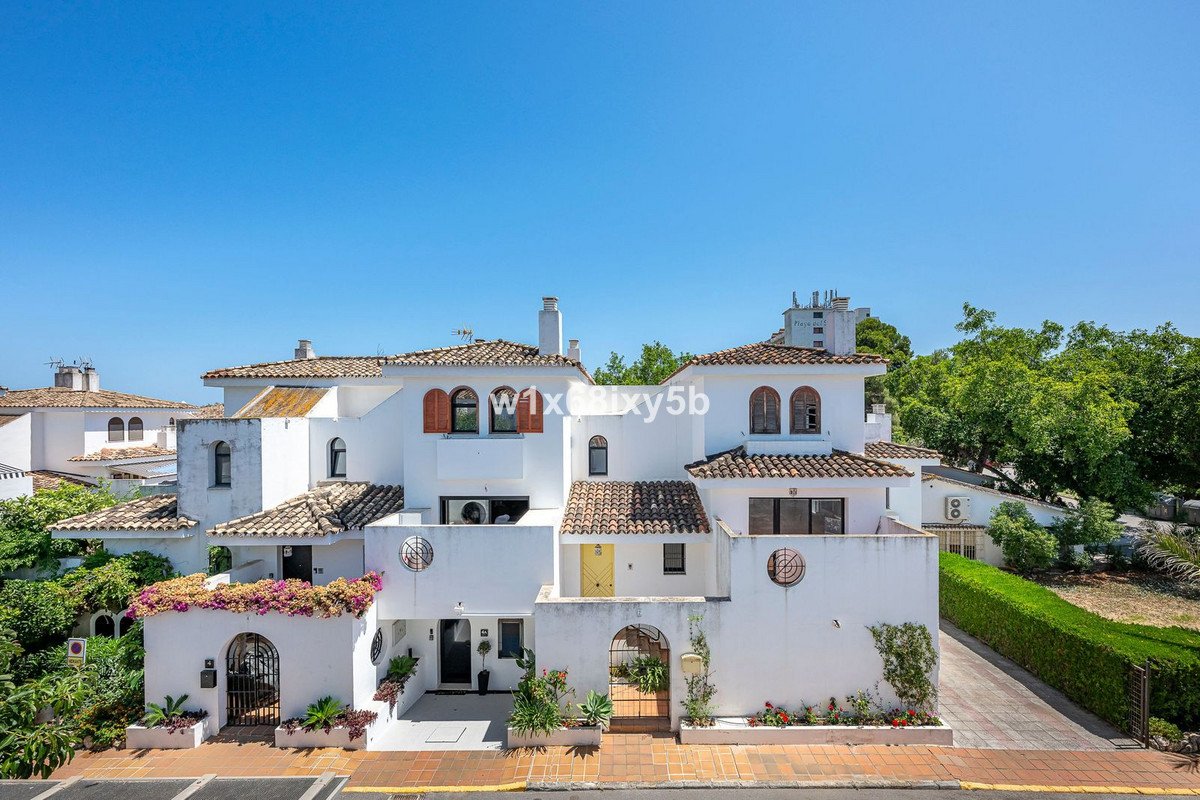 2 Bed Townhouse in Cancelada