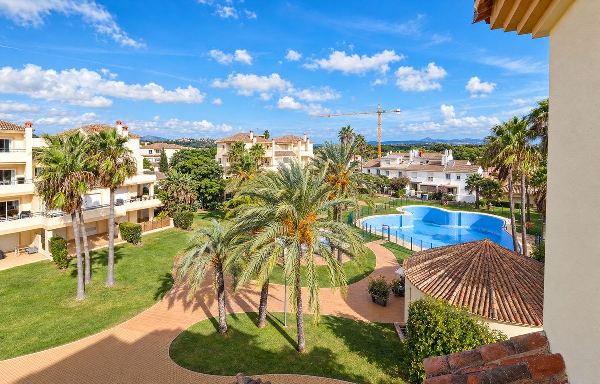 3 Bed Penthouse Duplex in San Roque Club