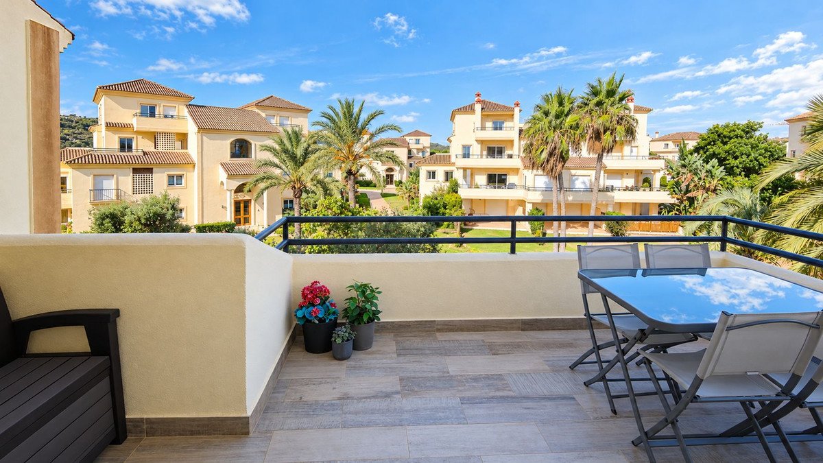 3 Bed Penthouse Duplex in San Roque Club