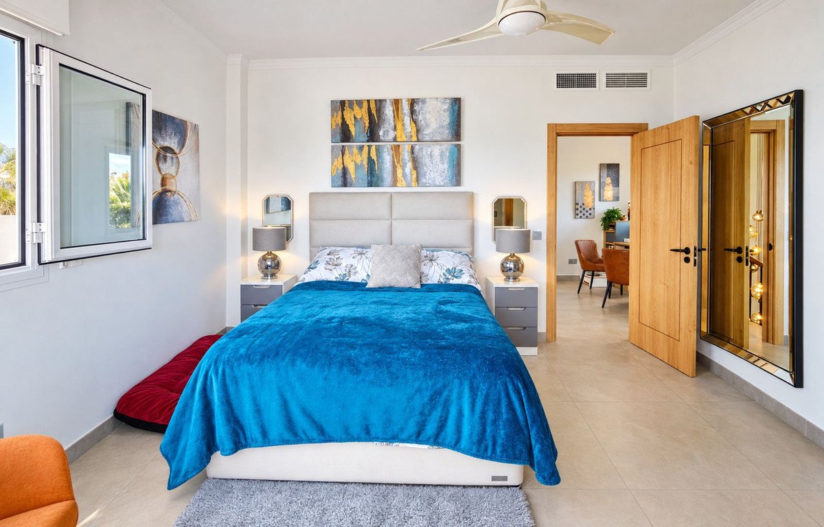 3 Bed Penthouse Duplex in San Roque Club