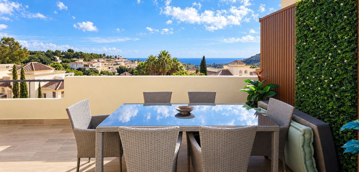 3 Bed Penthouse Duplex in San Roque Club