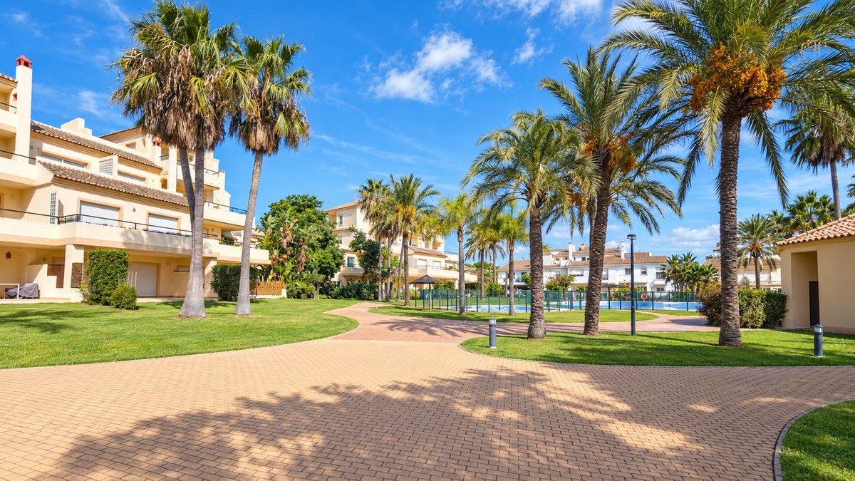3 Bed Penthouse Duplex in San Roque Club