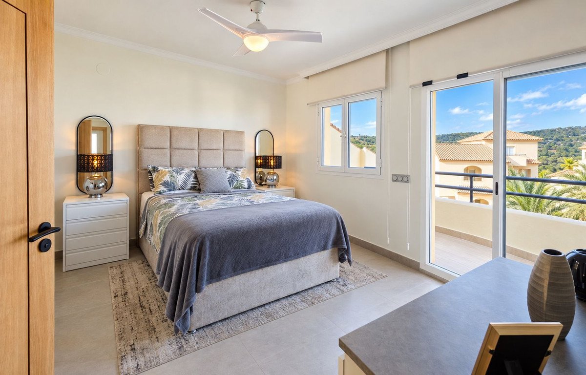 3 Bed Penthouse Duplex in San Roque Club