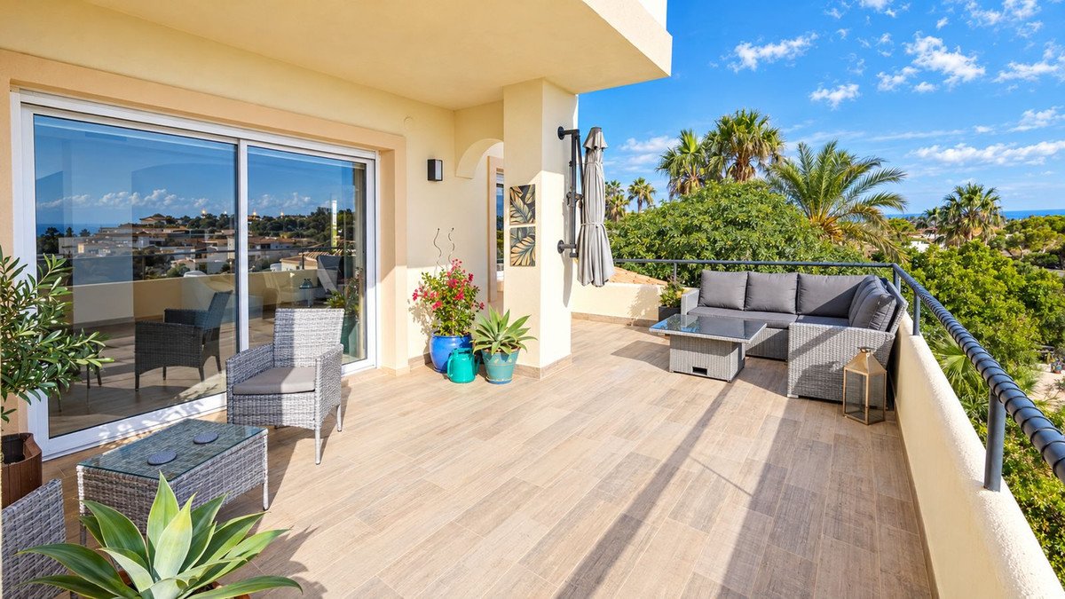 3 Bed Penthouse Duplex in San Roque Club