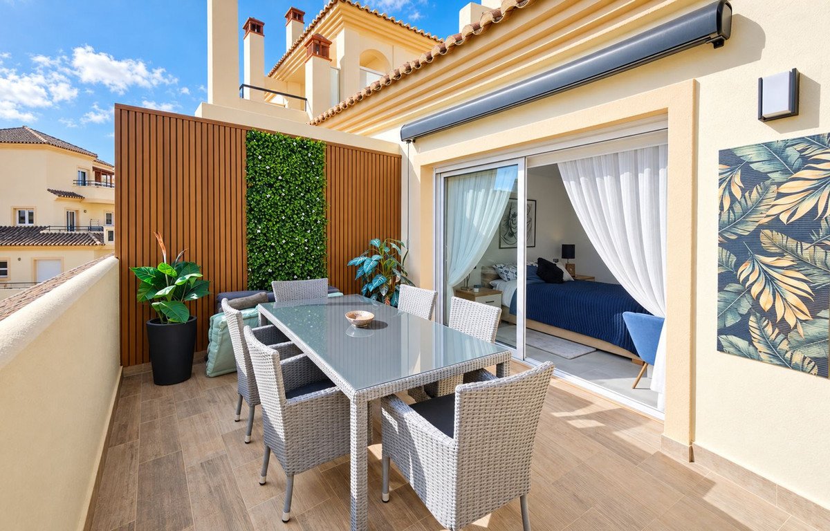 3 Bed Penthouse Duplex in San Roque Club