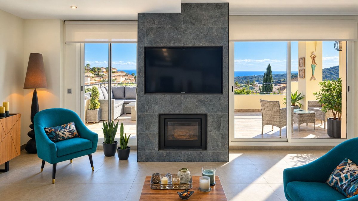 3 Bed Penthouse Duplex in San Roque Club