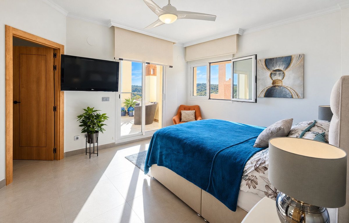 3 Bed Penthouse Duplex in San Roque Club