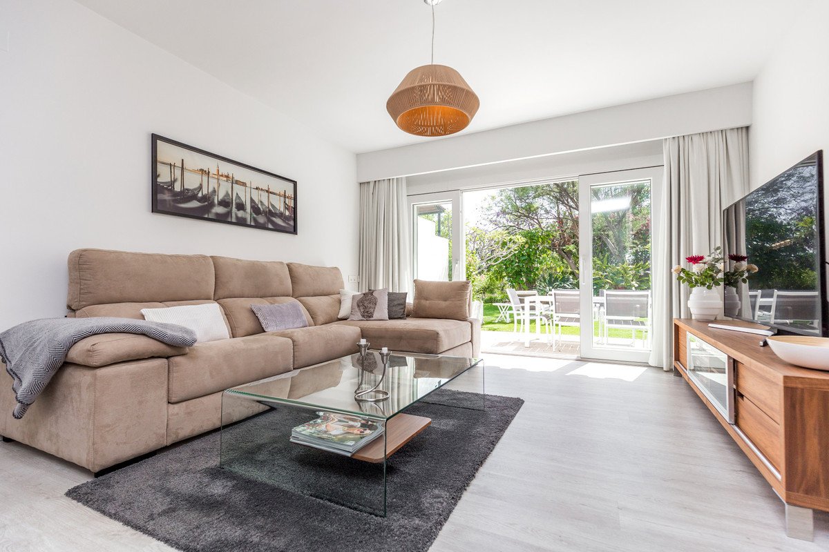 2 Bed Townhouse in Nueva Andalucía