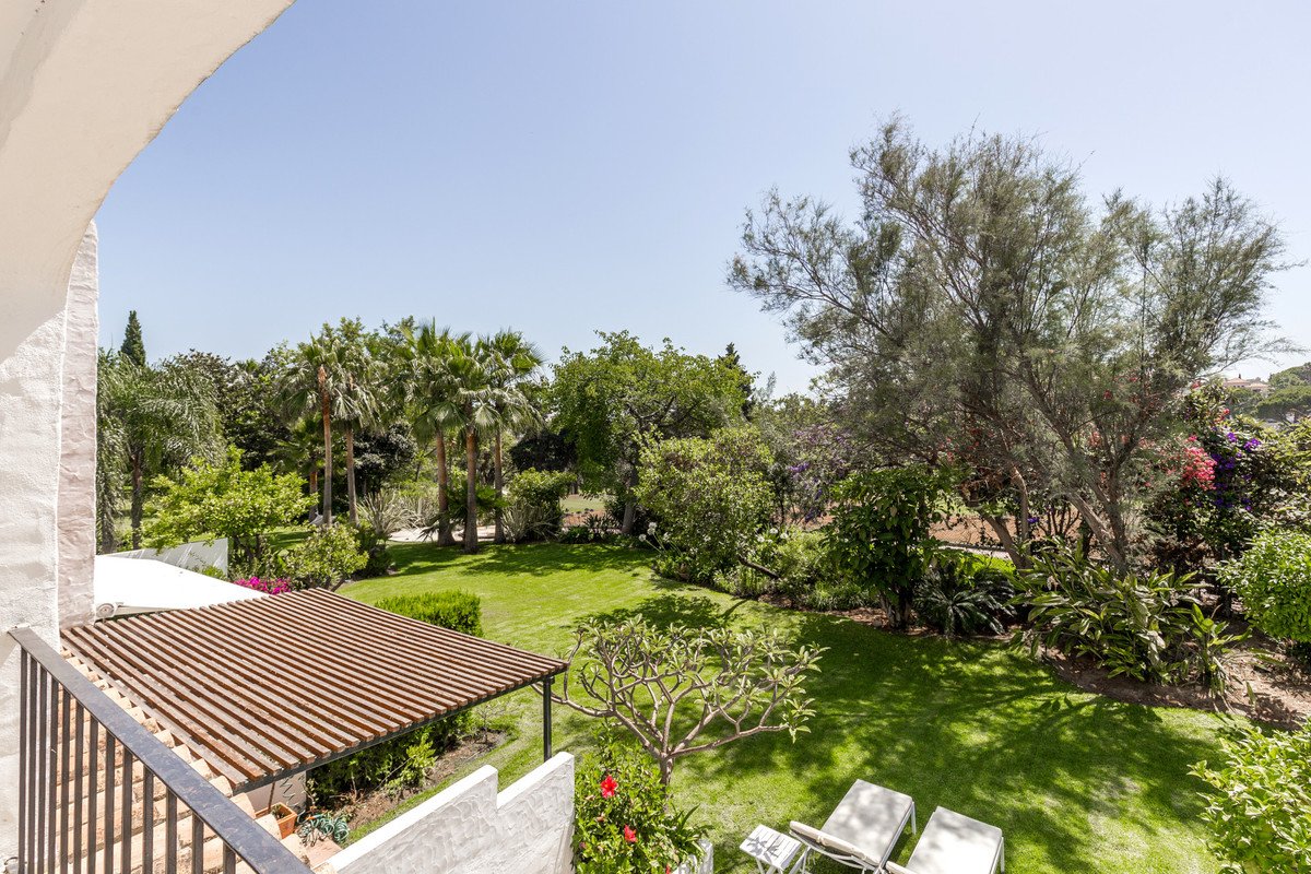 2 Bed Townhouse in Nueva Andalucía