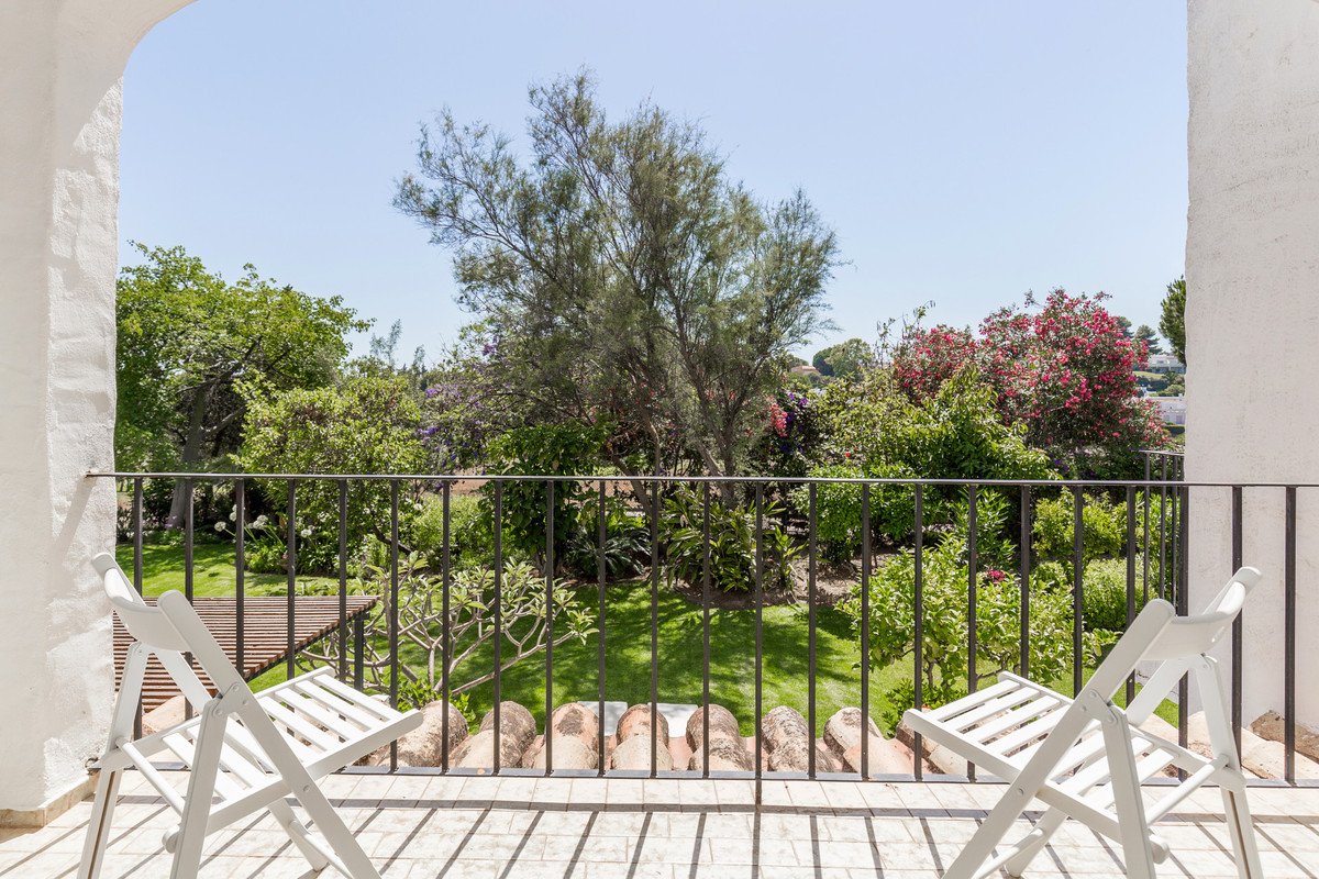 2 Bed Townhouse in Nueva Andalucía