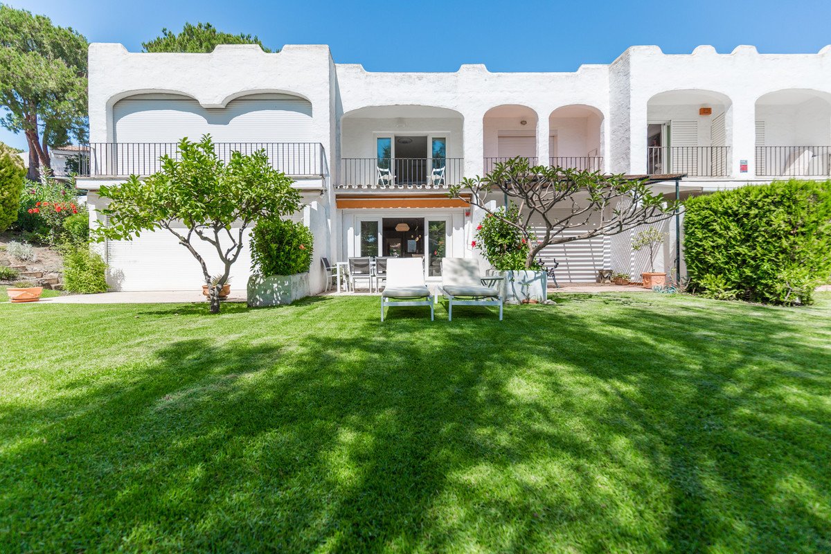 2 Bed Townhouse in Nueva Andalucía