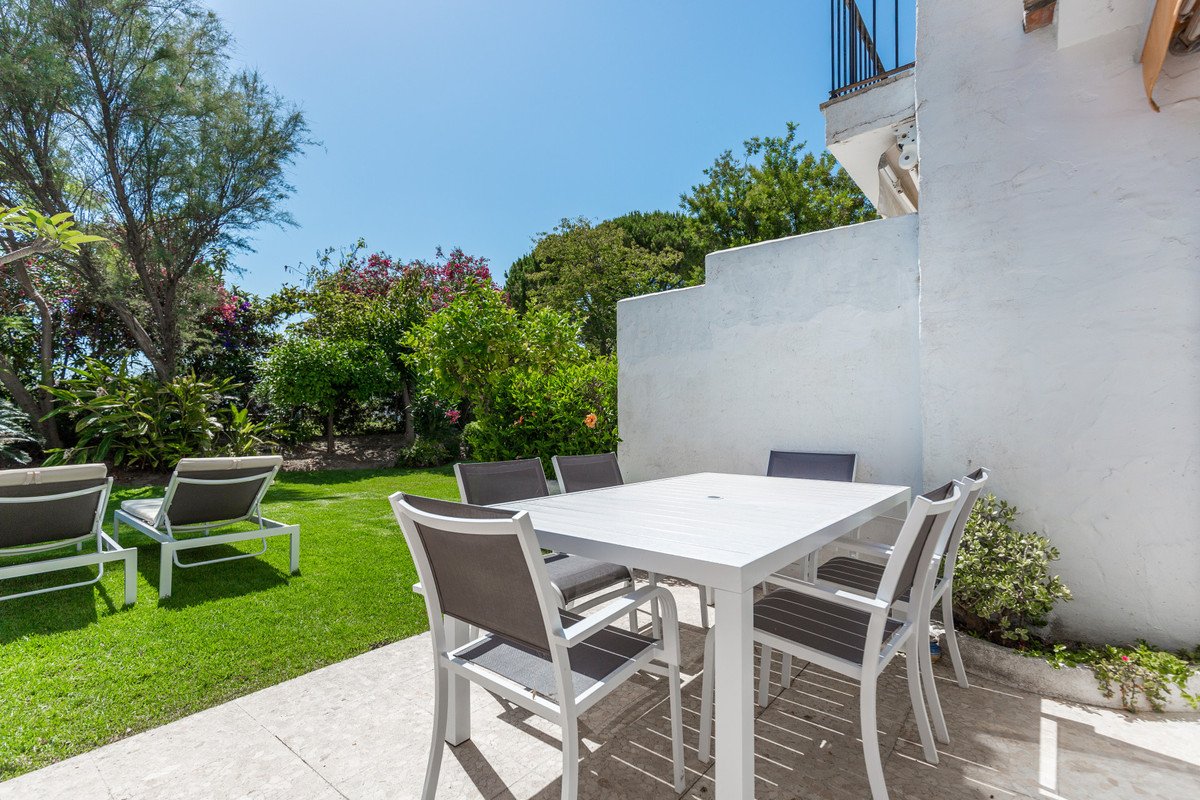 2 Bed Townhouse in Nueva Andalucía