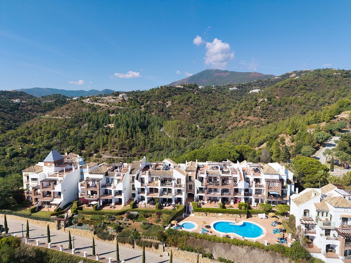 2 Bed Middle Floor Apartment in Los Arqueros
