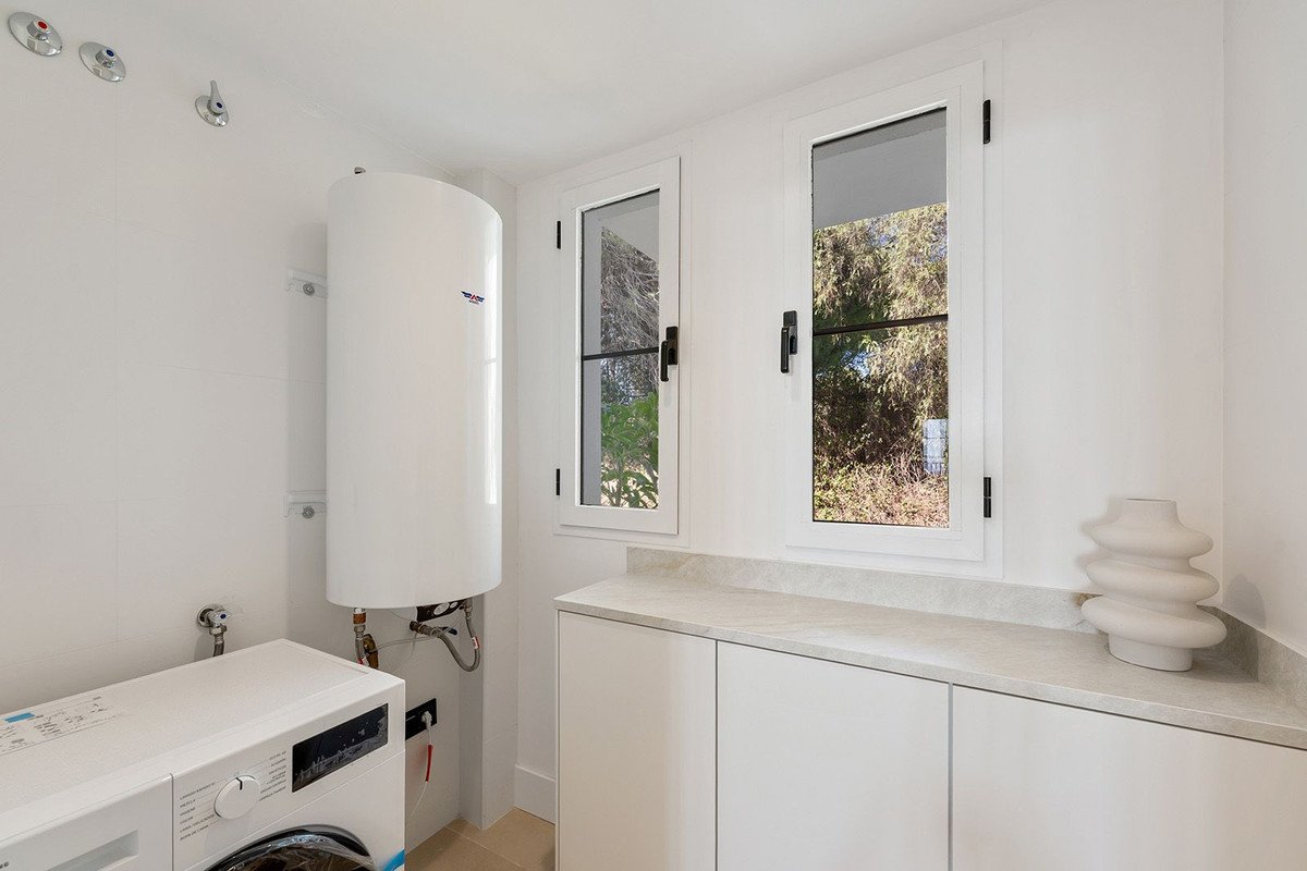 2 Bed Middle Floor Apartment in Los Arqueros