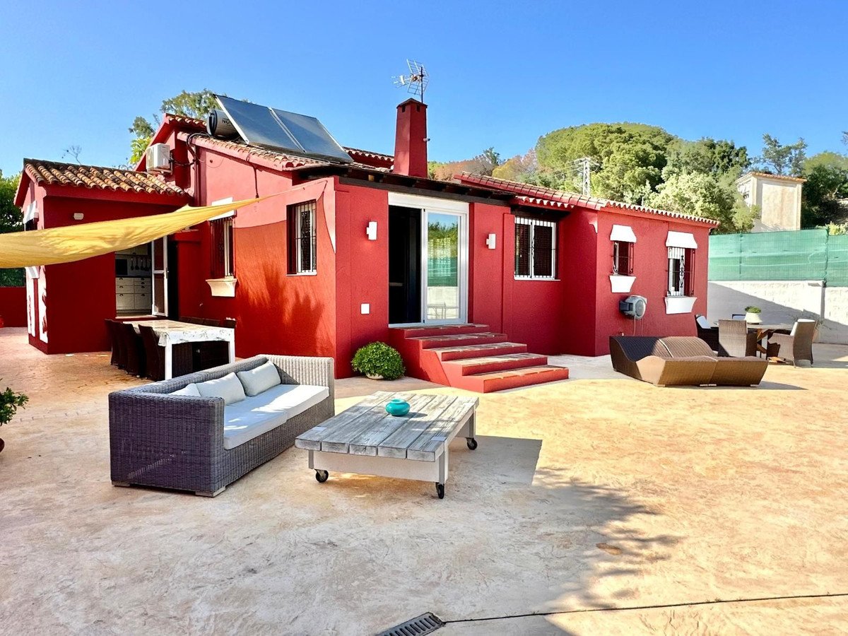 3 Bed Detached Villa in Marbella