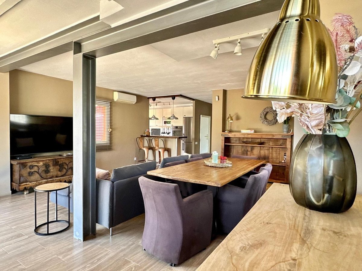 3 Bed Detached Villa in Marbella