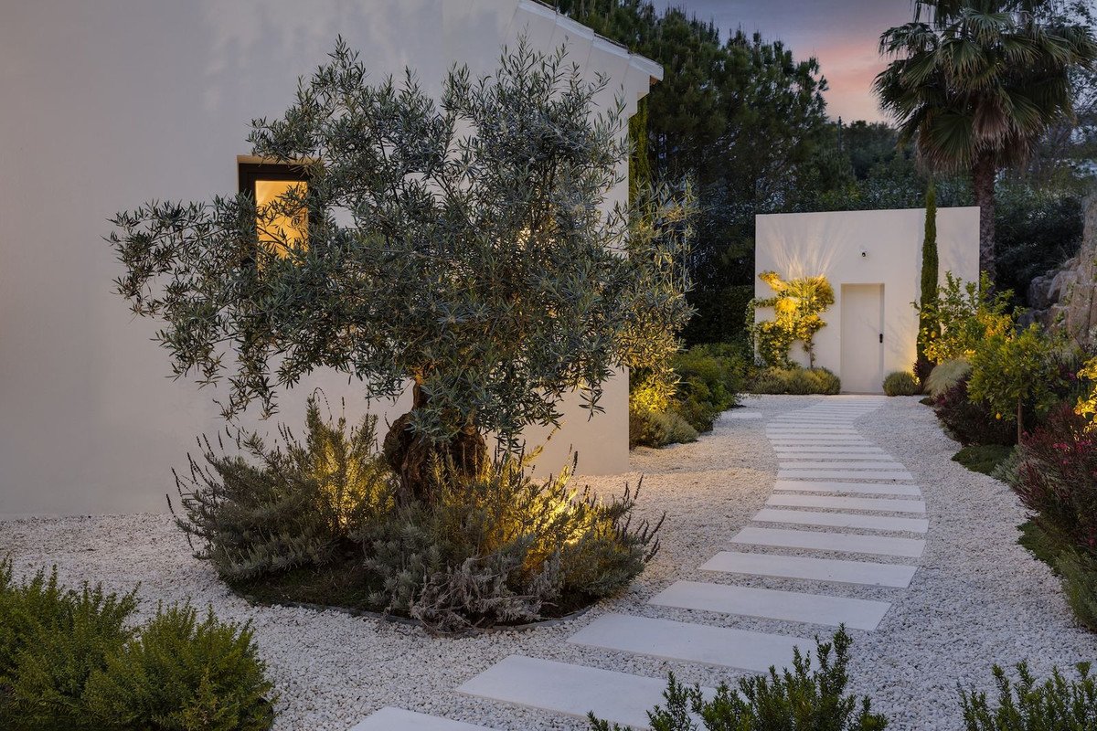 4 Bed Detached Villa in Atalaya