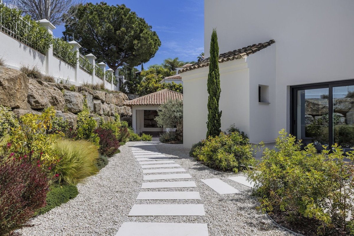 4 Bed Detached Villa in Atalaya