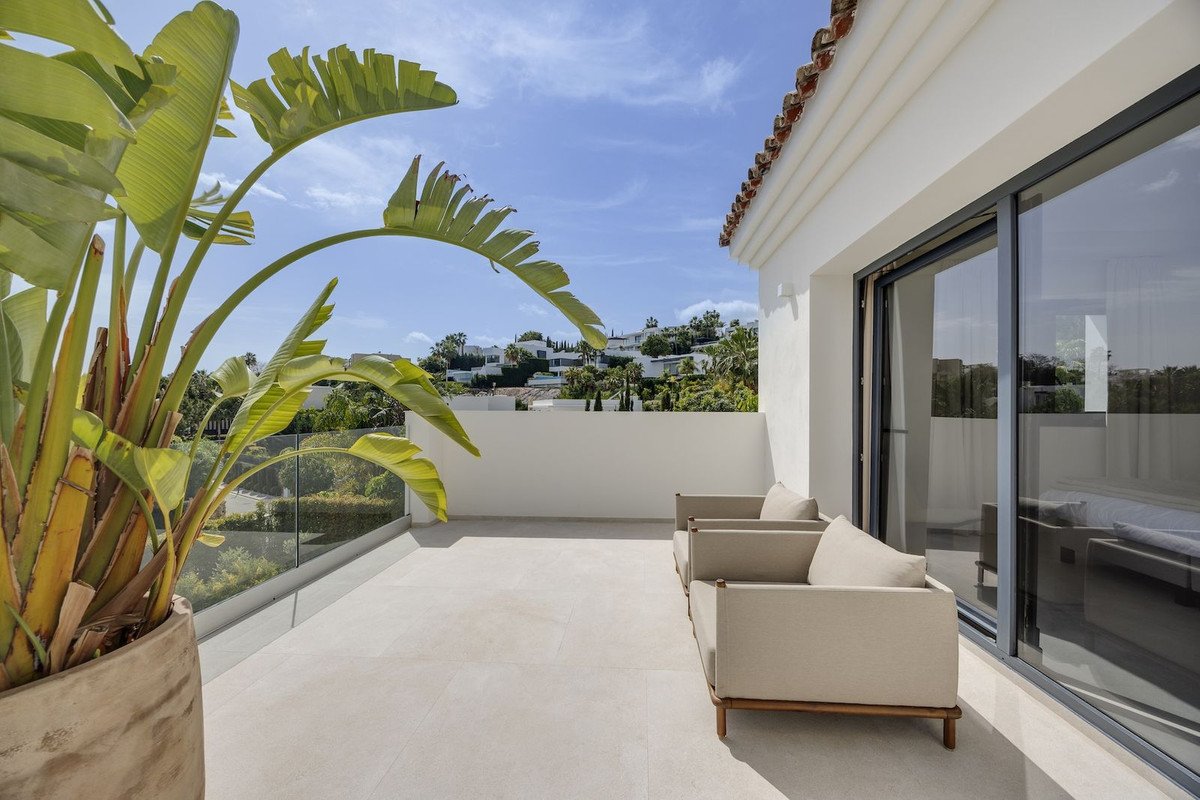 4 Bed Detached Villa in Atalaya