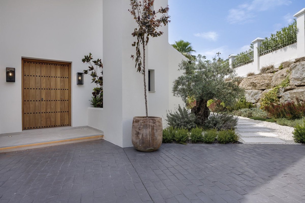 4 Bed Detached Villa in Atalaya
