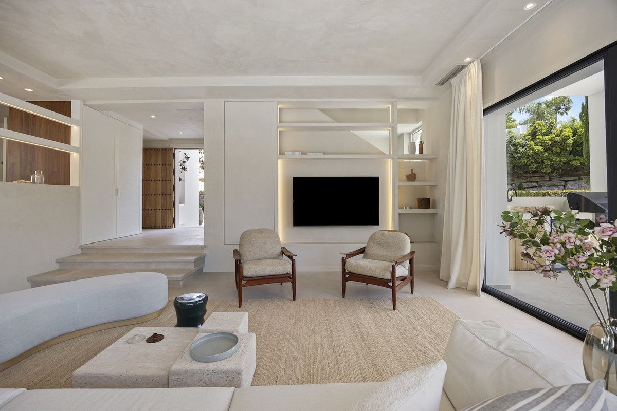 4 Bed Detached Villa in Atalaya