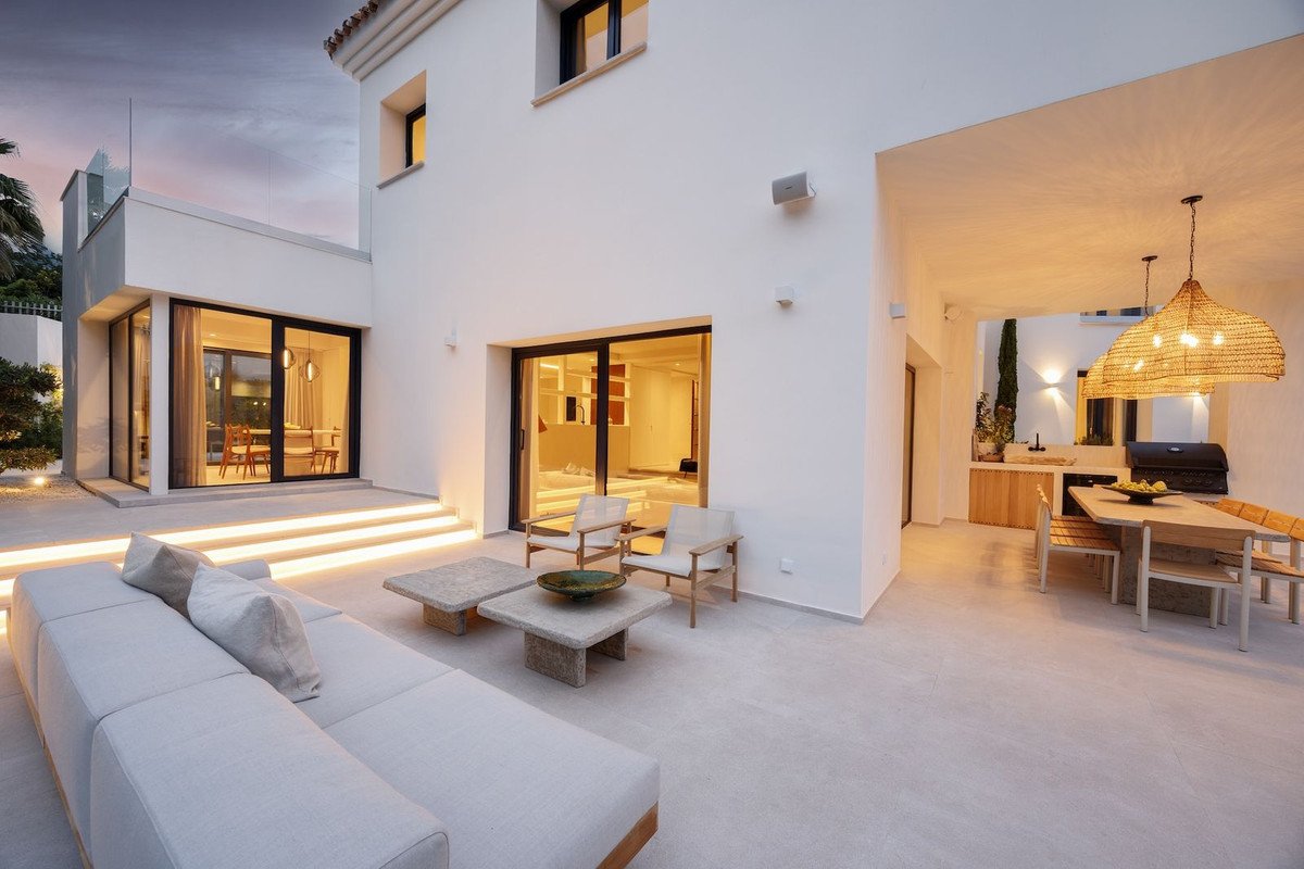 4 Bed Detached Villa in Atalaya