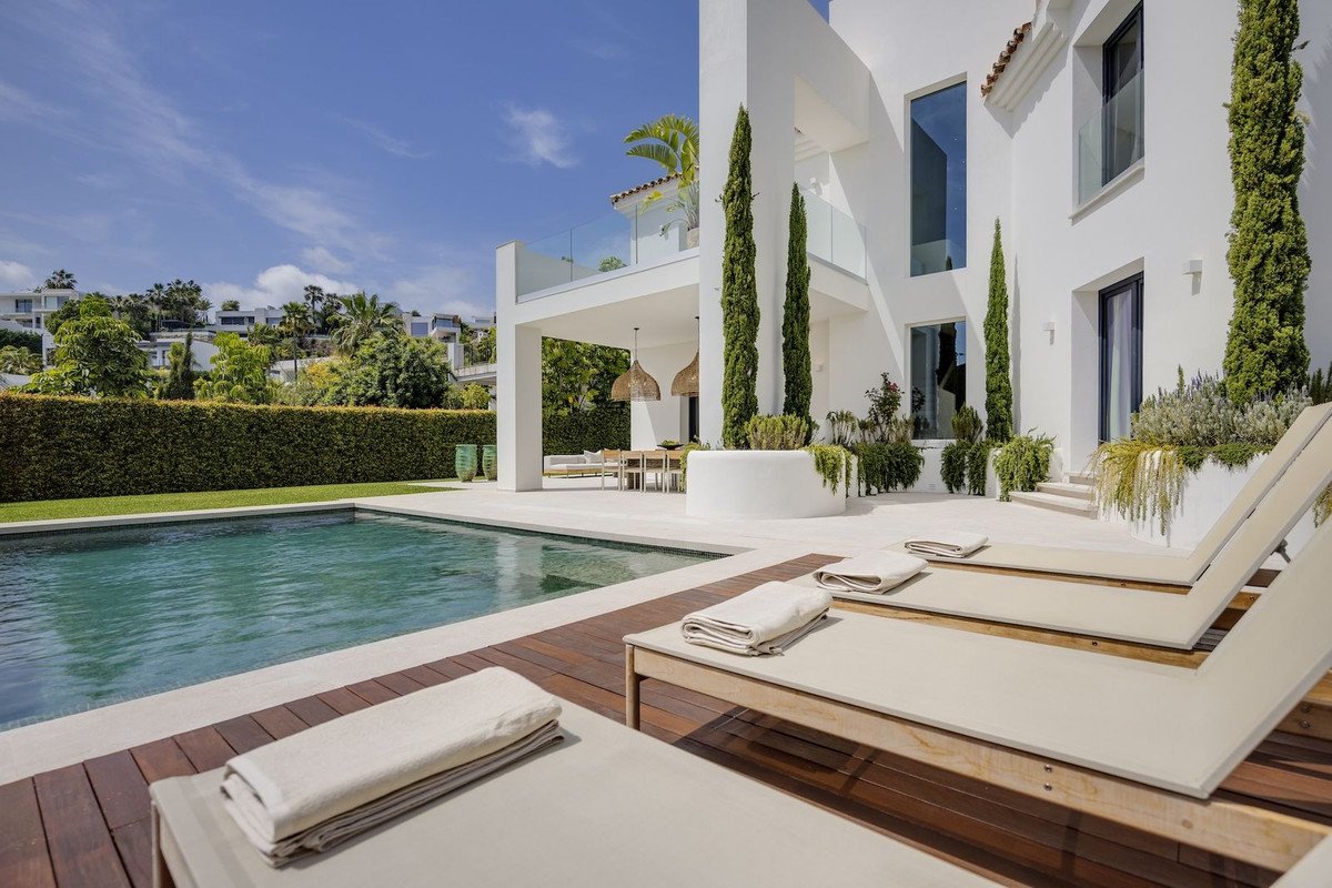 4 Bed Detached Villa in Atalaya