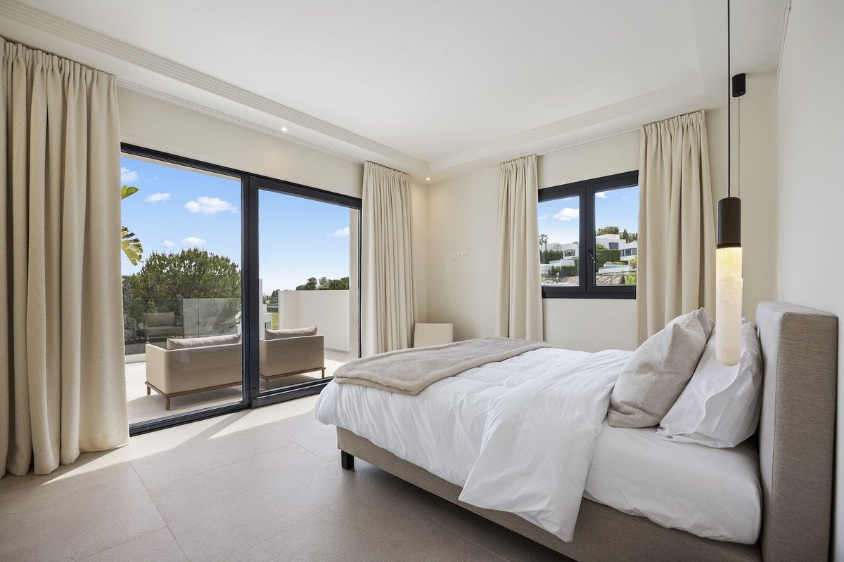 4 Bed Detached Villa in Atalaya
