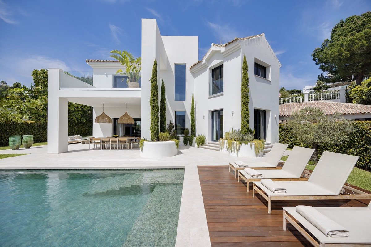 4 Bed Detached Villa in Atalaya