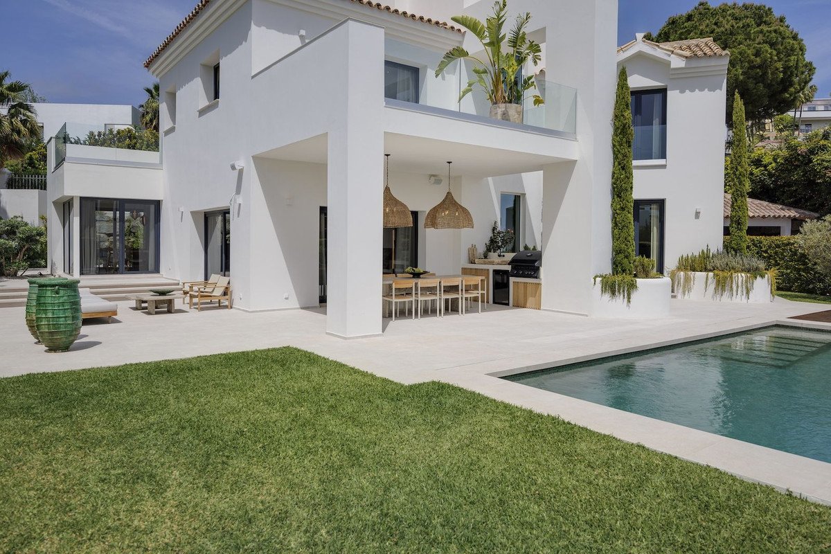 4 Bed Detached Villa in Atalaya