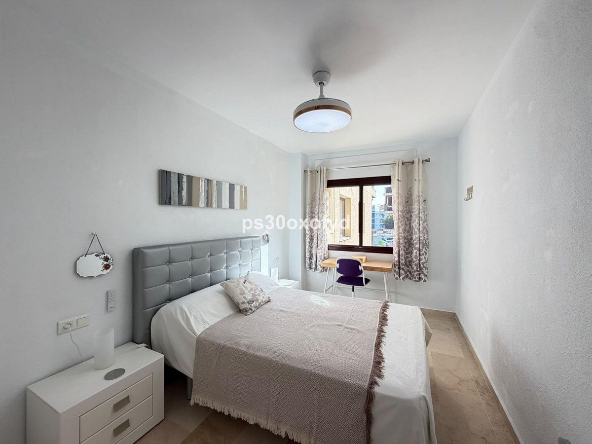 2 Bed Middle Floor Apartment in San Luis de Sabinillas