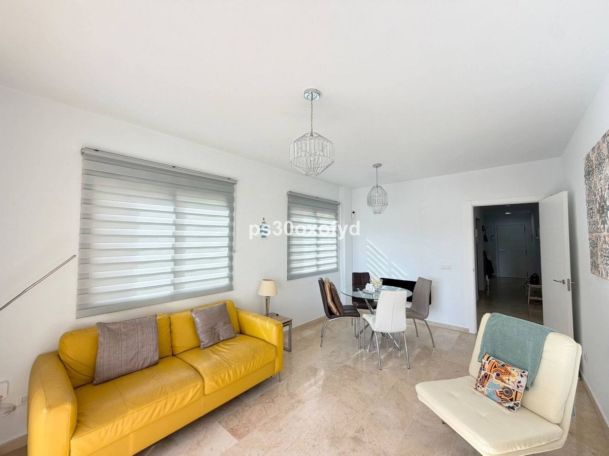 2 Bed Middle Floor Apartment in San Luis de Sabinillas