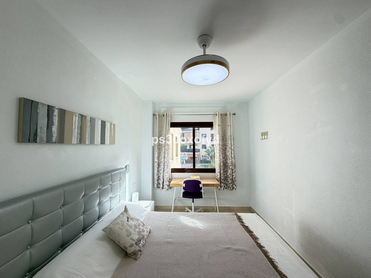 2 Bed Middle Floor Apartment in San Luis de Sabinillas