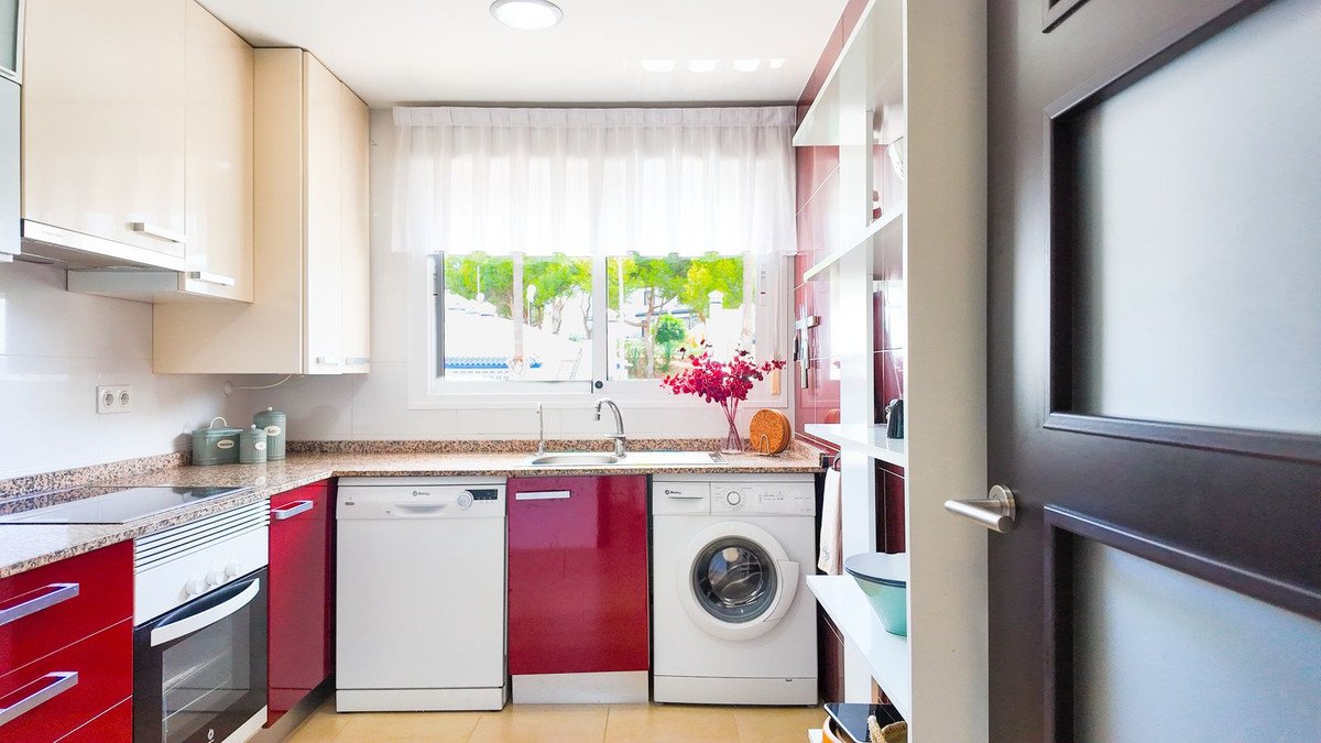 2 Bed Top Floor Apartment in Orihuela Costa