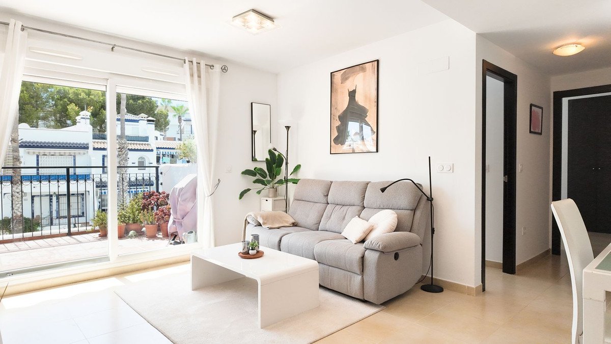 2 Bed Top Floor Apartment in Orihuela Costa