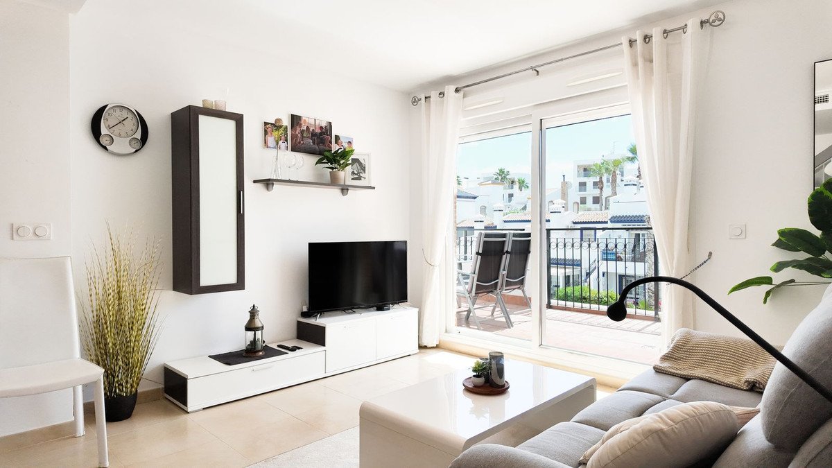 2 Bed Top Floor Apartment in Orihuela Costa