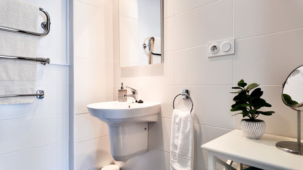 2 Bed Top Floor Apartment in Orihuela Costa