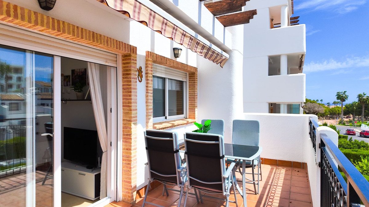 2 Bed Top Floor Apartment in Orihuela Costa