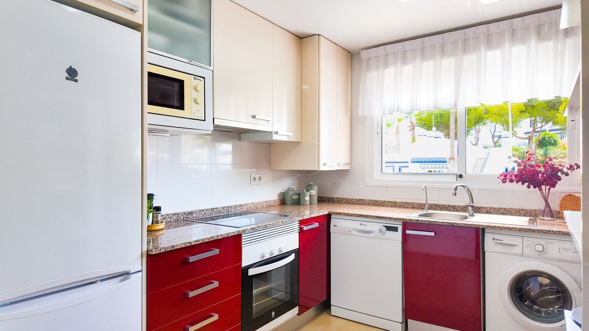 2 Bed Top Floor Apartment in Orihuela Costa